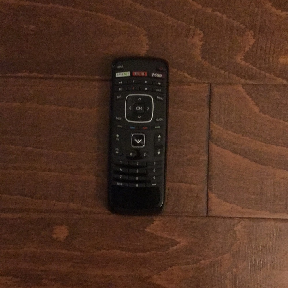 A REMOTE FOR A VIZIO TV ( CODE IS XRT112 )